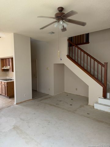 9323 Valley Hedge, San Antonio, TX 78250