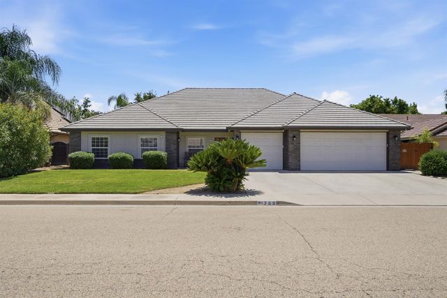 760 Hollow Way, Dinuba, CA 93618