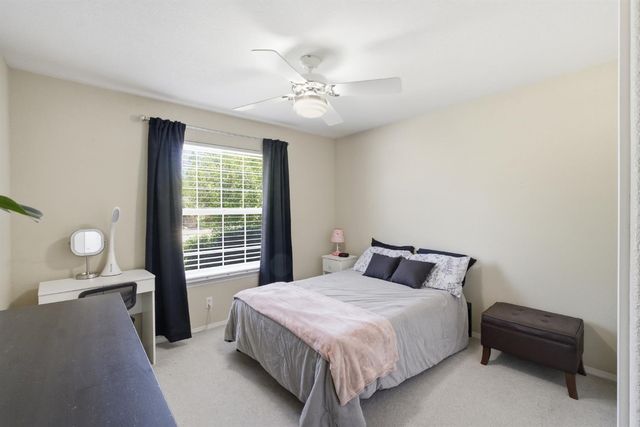 760 Hollow Way, Dinuba, CA 93618