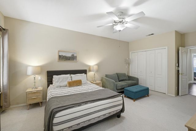 760 Hollow Way, Dinuba, CA 93618