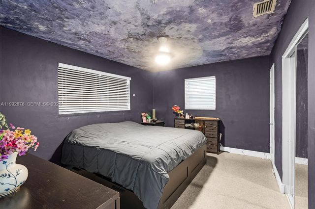 2221 Alcazar Dr, Miramar, FL 33023