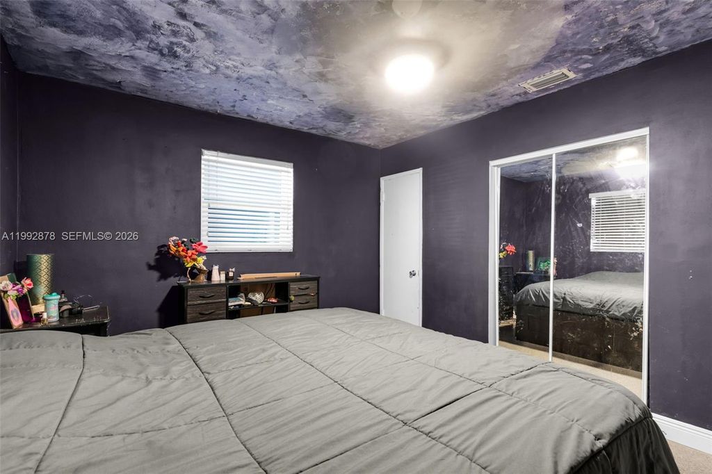 Image 14 of property listing at 2221 Alcazar Dr, Miramar, FL 33023