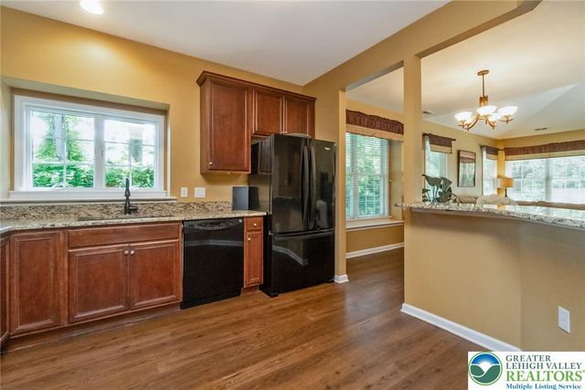 6303 Valor Drive, Bethlehem City, PA 18017