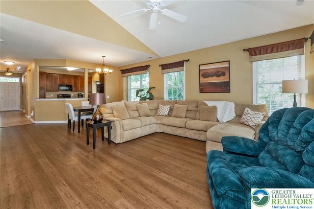 6303 Valor Drive, Bethlehem City, PA 18017