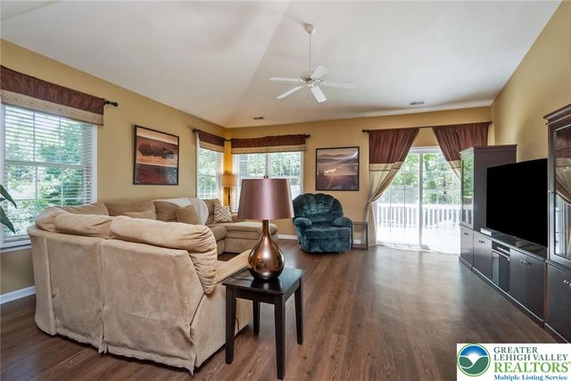 6303 Valor Drive, Bethlehem City, PA 18017