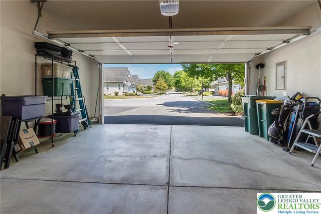 6303 Valor Drive, Bethlehem City, PA 18017