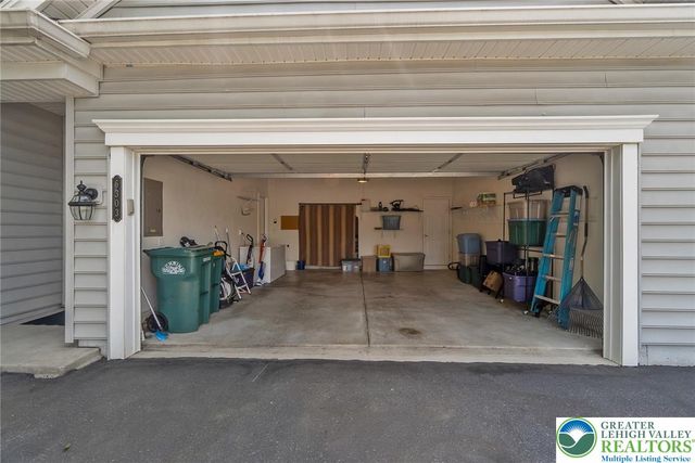 6303 Valor Drive, Bethlehem City, PA 18017