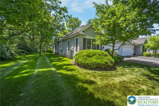 6303 Valor Drive, Bethlehem City, PA 18017