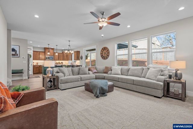 2505 Rogers Ln NW, Salem, OR 97304