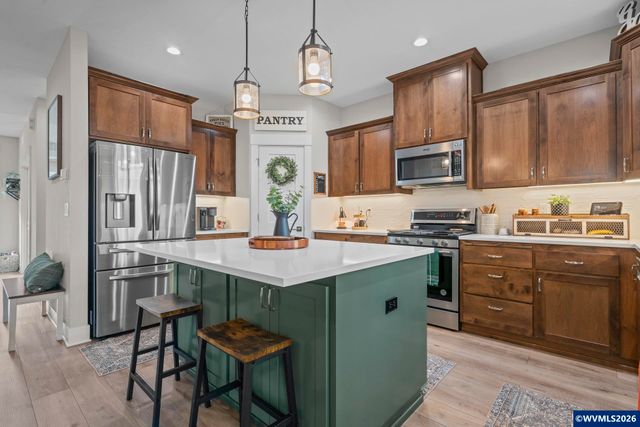 2505 Rogers Ln NW, Salem, OR 97304