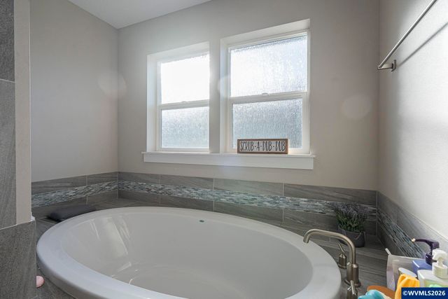 2505 Rogers Ln NW, Salem, OR 97304