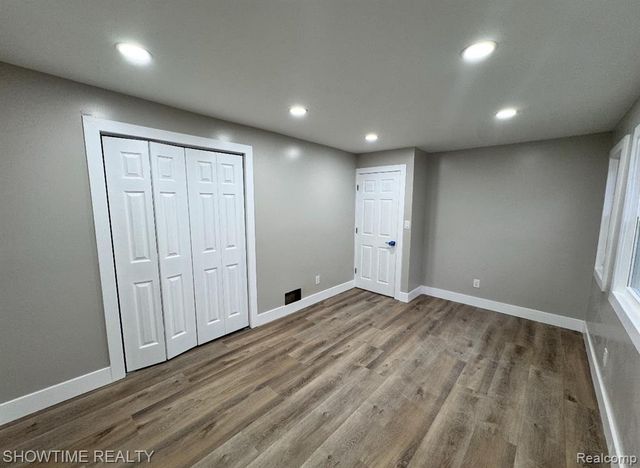 33111 Alberta, Westland, MI 48186