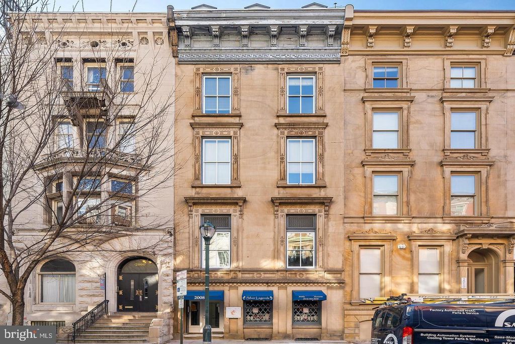2008 WALNUT ST, Philadelphia, PA 19103