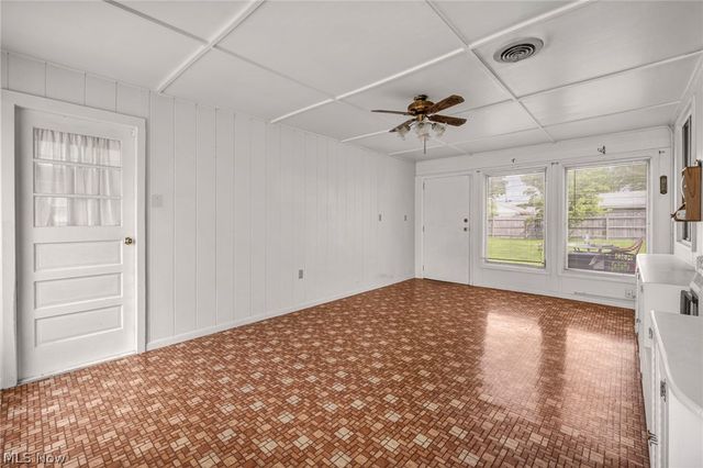 160 Boston Avenue, Elyria, OH 44035
