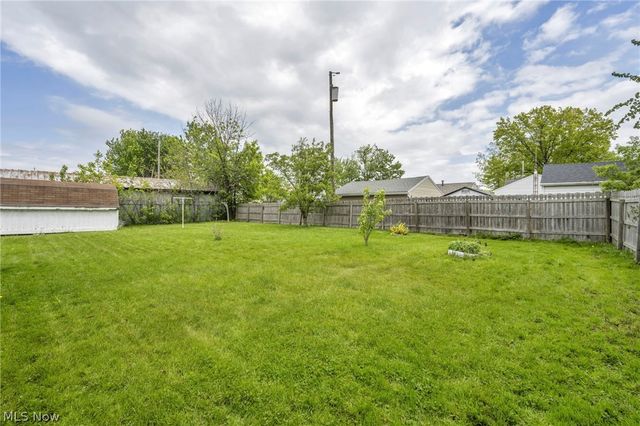 160 Boston Avenue, Elyria, OH 44035