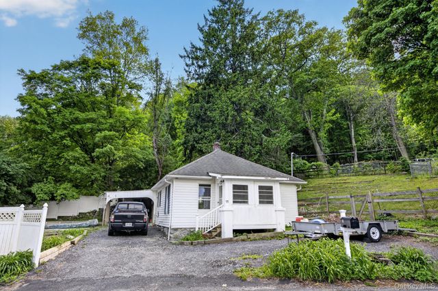 11 Richardsville Road, Carmel, NY 10512