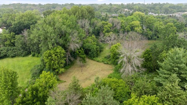 128 Peavey Lane, Wayzata, MN 55391