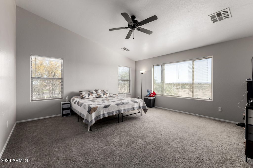 Image 11 of property listing at 30331 W VERDE Lane, Buckeye, AZ 85396