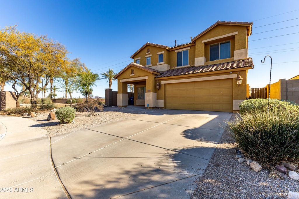 Image 2 of property listing at 30331 W VERDE Lane, Buckeye, AZ 85396