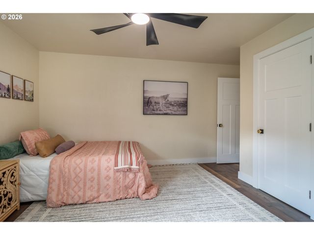 765 W RAINBOW St, Roseburg, OR 97471