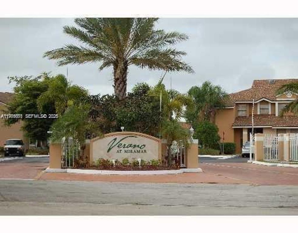 2201 SW 80th Ter 2201, Miramar, FL 33025