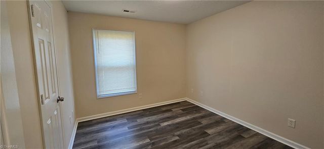 4146 Carnation Drive, Winston-salem, NC 27105