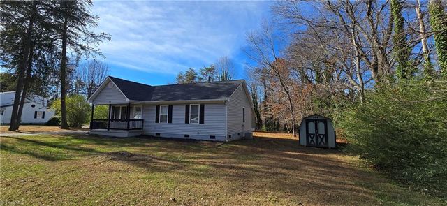 4146 Carnation Drive, Winston-salem, NC 27105