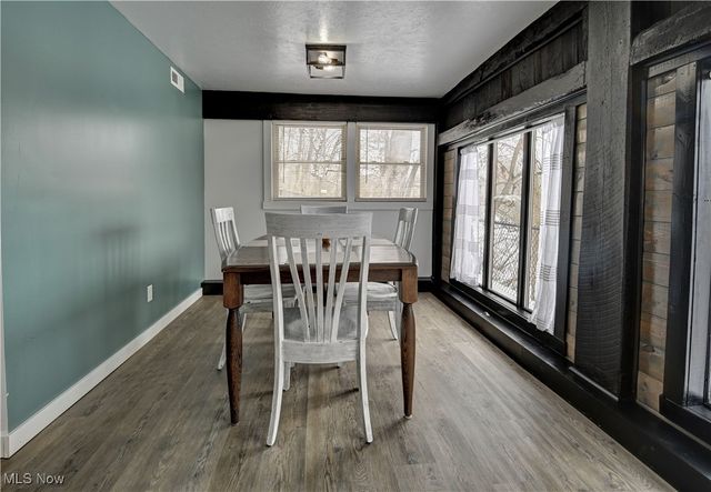 5796 St Rt 250, Beach City, OH 44608