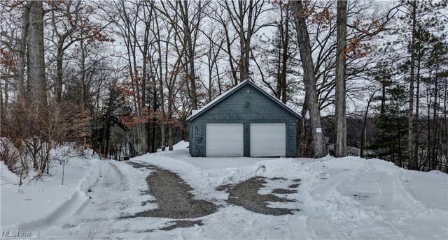 5796 St Rt 250, Beach City, OH 44608