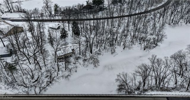 5796 St Rt 250, Beach City, OH 44608