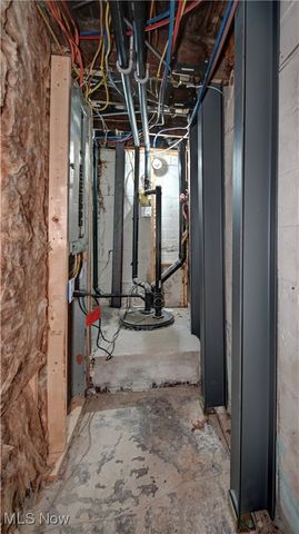 5796 St Rt 250, Beach City, OH 44608