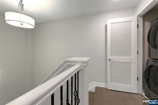 3 Somerset Lane 109, Edgewater, NJ 07020