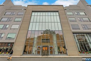 3 Somerset Lane 109, Edgewater, NJ 07020