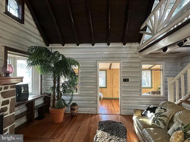 227 E LAKE BLVD, Medford, NJ 08055