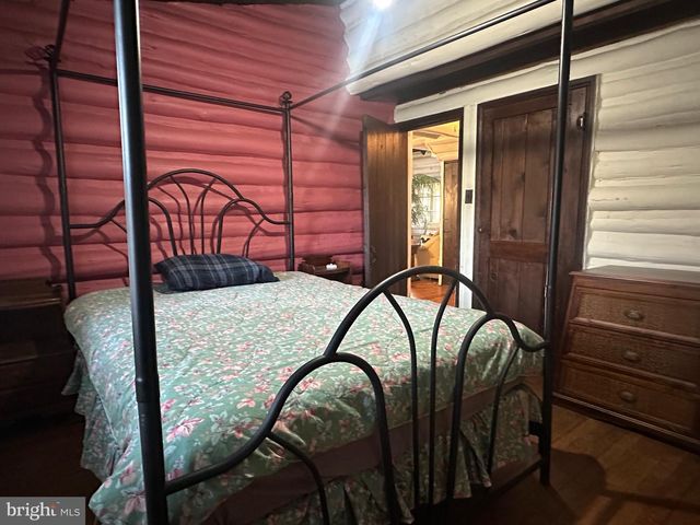 227 E LAKE BLVD, Medford, NJ 08055