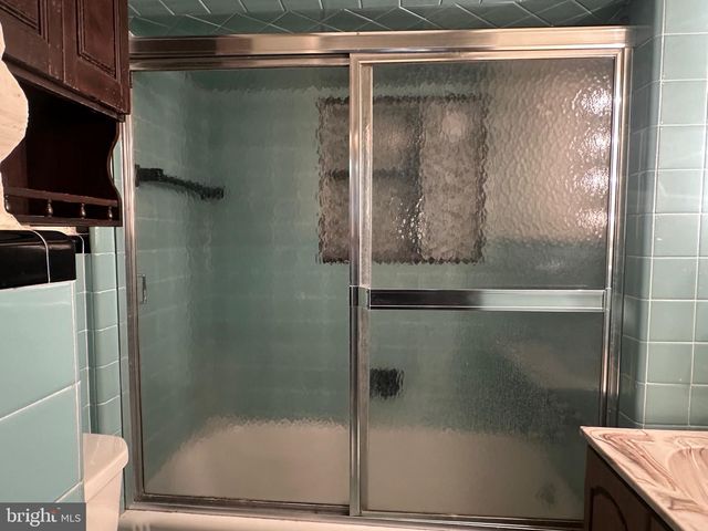 227 E LAKE BLVD, Medford, NJ 08055