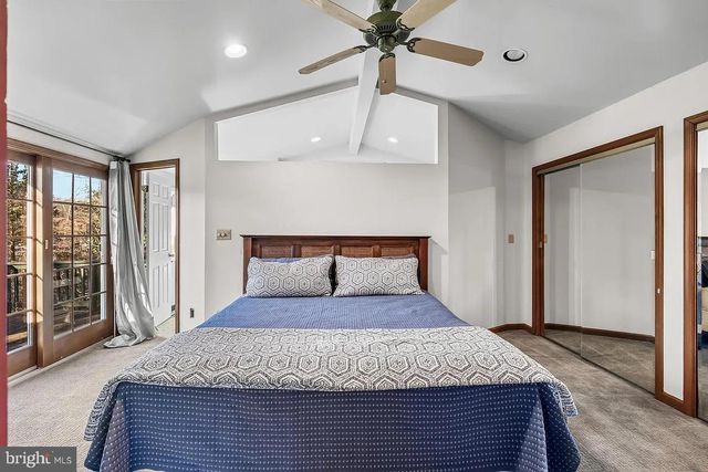 227 E LAKE BLVD, Medford, NJ 08055