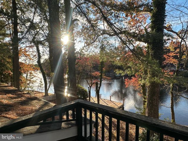 227 E LAKE BLVD, Medford, NJ 08055