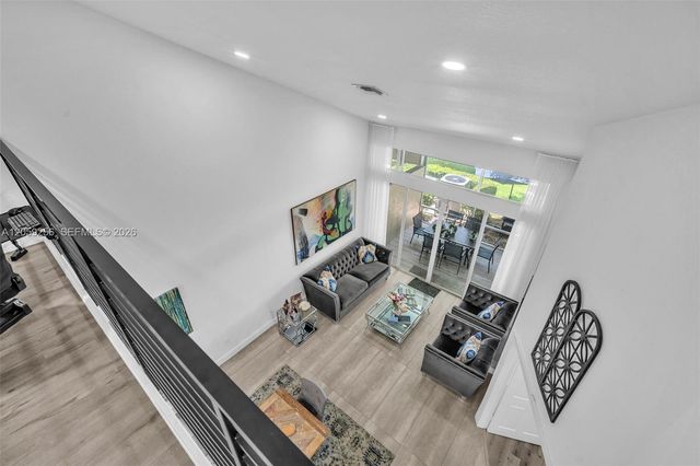 4983 W Madison Lakes Cir W, Davie, FL 33328