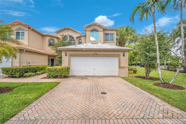 4983 W Madison Lakes Cir W, Davie, FL 33328