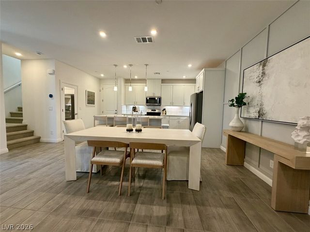 802 Royal Beekman Street, Henderson, NV 89011