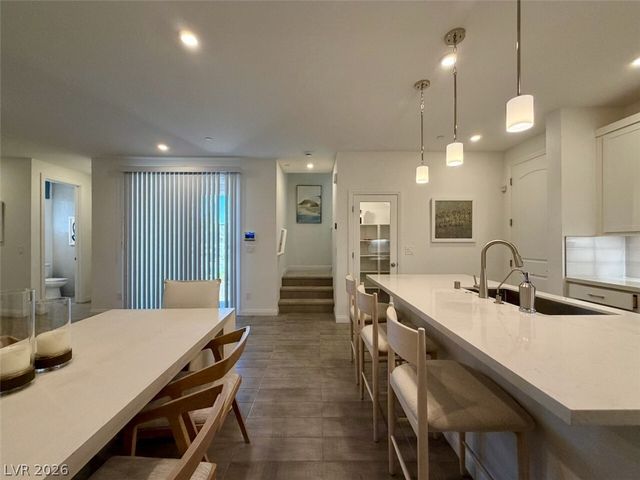 802 Royal Beekman Street, Henderson, NV 89011