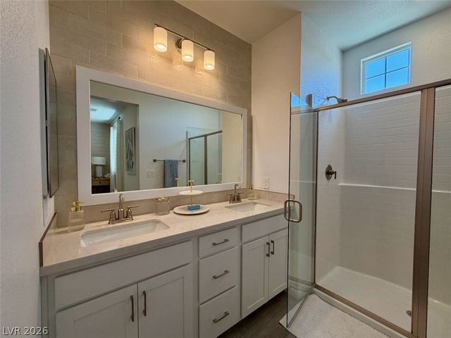 802 Royal Beekman Street, Henderson, NV 89011