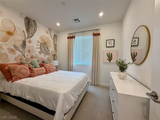 802 Royal Beekman Street, Henderson, NV 89011
