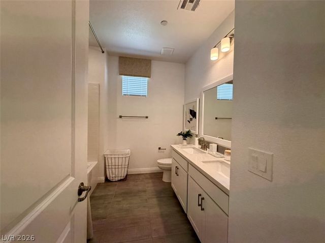 802 Royal Beekman Street, Henderson, NV 89011