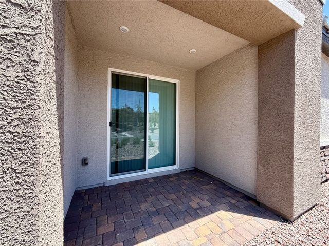 802 Royal Beekman Street, Henderson, NV 89011