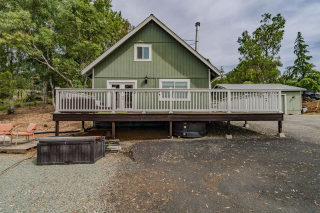 7067 Cane Ln, Valley Springs, CA 95252