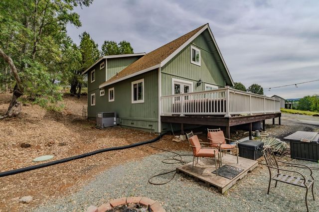 7067 Cane Ln, Valley Springs, CA 95252