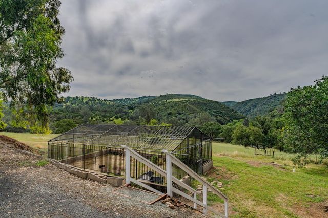 7067 Cane Ln, Valley Springs, CA 95252