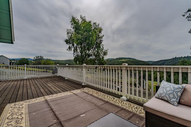 7067 Cane Ln, Valley Springs, CA 95252